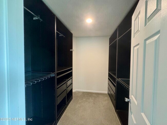 Building Photo - 14916 Durbin Cove Way