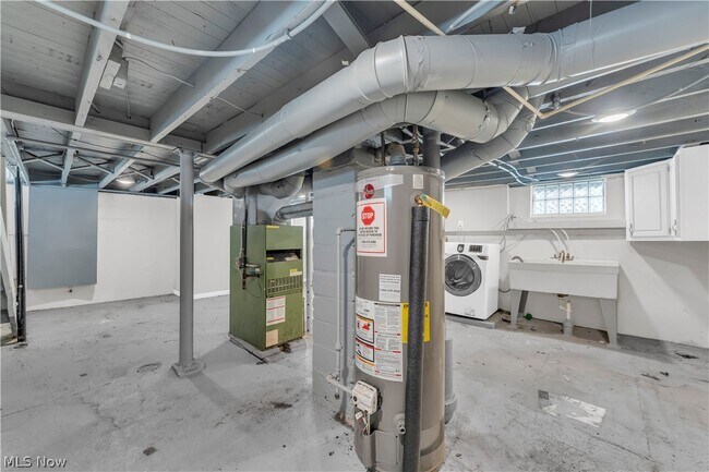 Building Photo - 19409 Raymond St