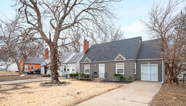 Building Photo - 1203 E 80th St