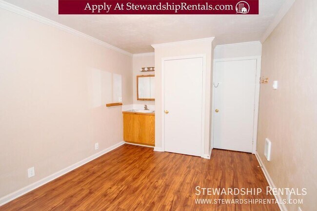 Building Photo - 1827 Harris St