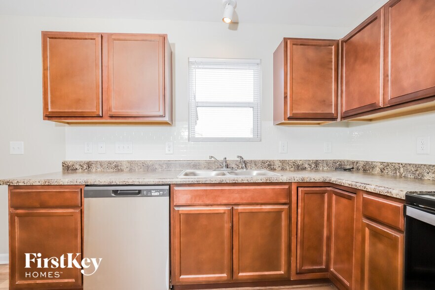 Building Photo - 178 Creekstone Ct