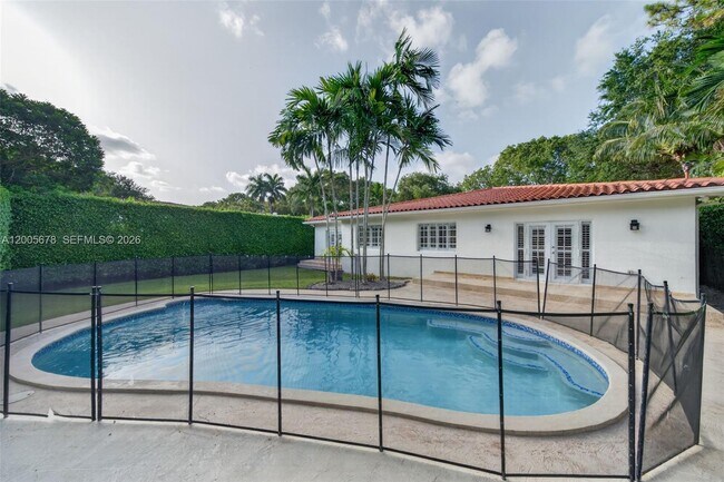 Building Photo - 1237 Aduana Ave