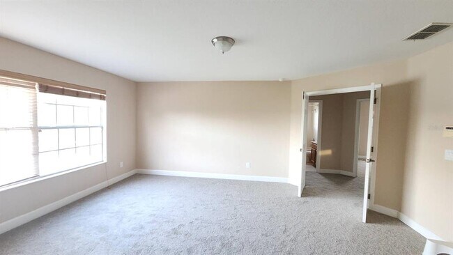 Building Photo - 9143 Lake Avon Dr