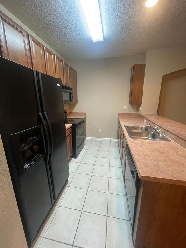 Building Photo - MOVE IN SPECIAL!!!   2 BEDROOM 2 BATHS JAC...