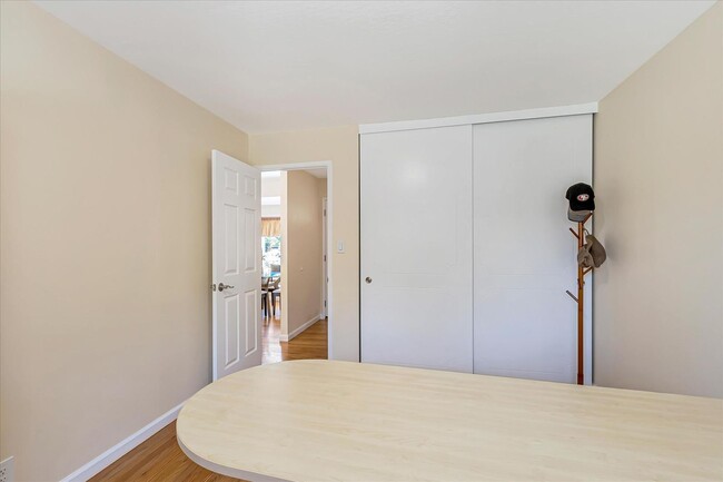 Building Photo - Available for July 1st Move In