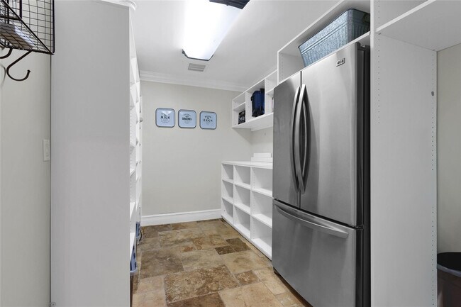 Building Photo - 14701 SW 63rd St