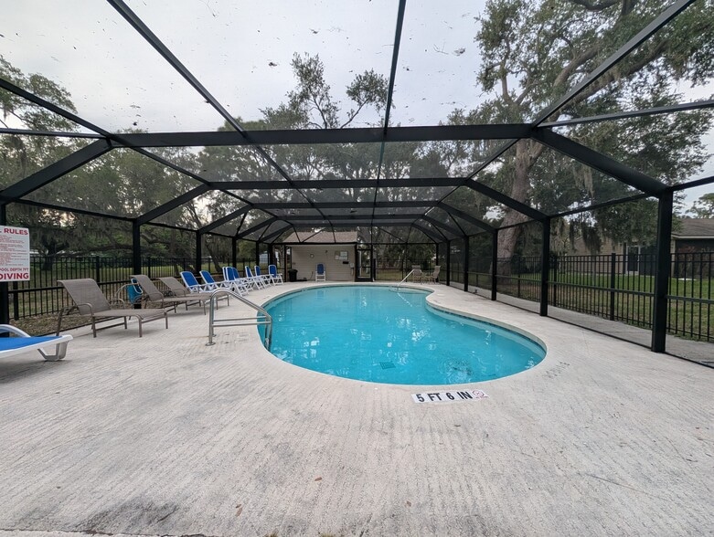 Building Photo - 517 Bearded Oaks Cir