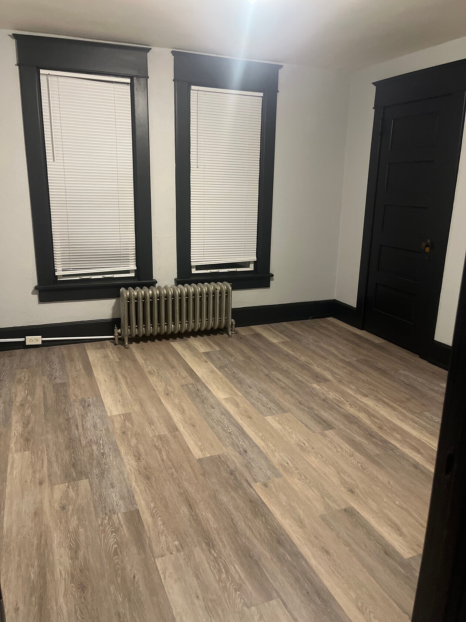 second bedroom - 529 Linden Ave