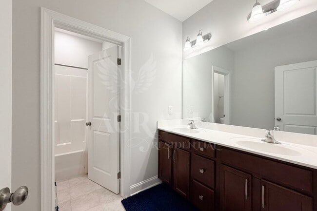Building Photo - 1306 Farm Pond Trail