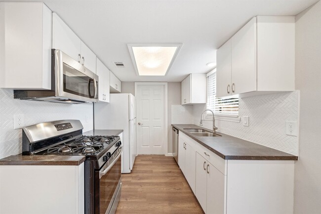 Building Photo - 12203 Ryewater Dr