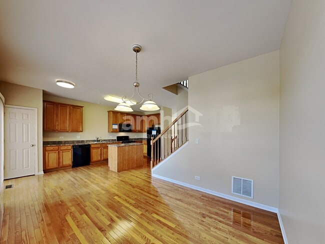 Building Photo - 209 Comstock Dr
