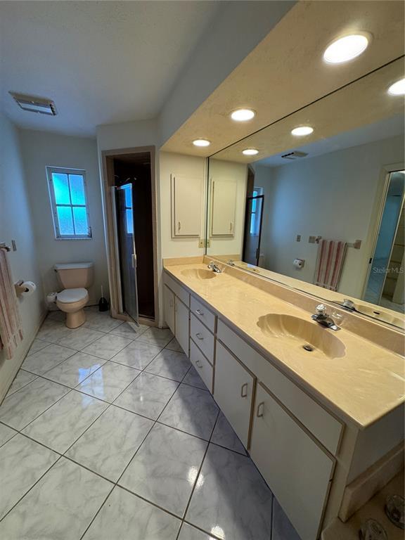 Building Photo - 5638 Country Lakes Dr