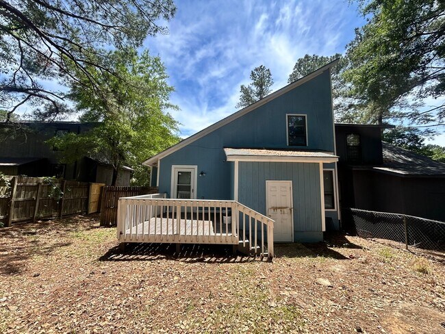Building Photo - 6466 Kelmscot Ct