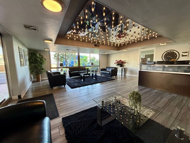 Building Photo - Gorgeous 2bedroom with amazing city views!