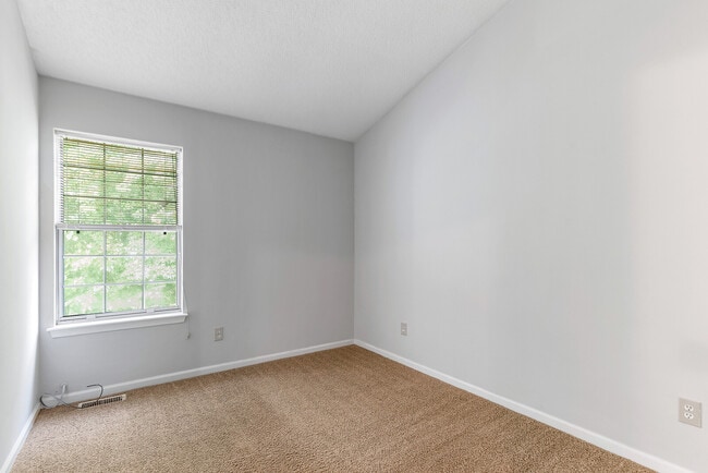 Building Photo - 55 Treasure Key