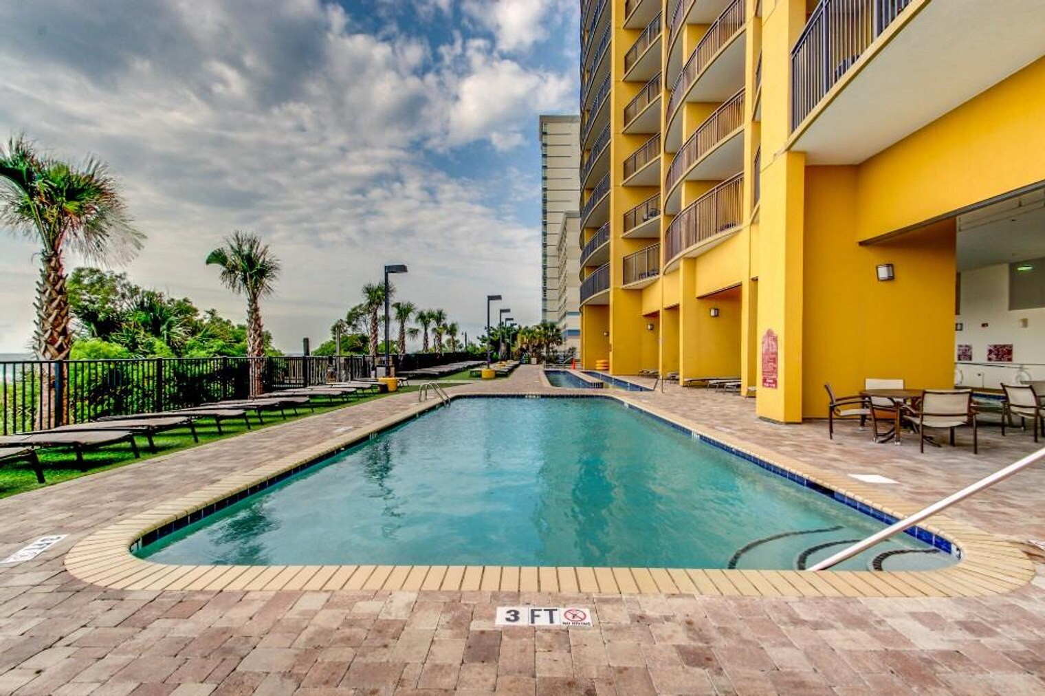 Building Photo - 2600 N Ocean Blvd