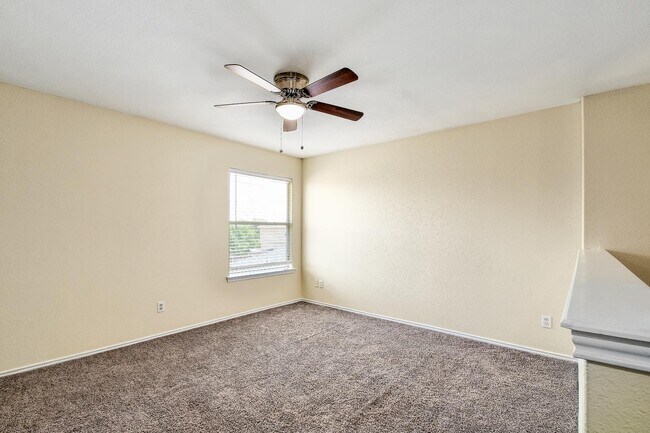 Building Photo - 410 Cardinal Way