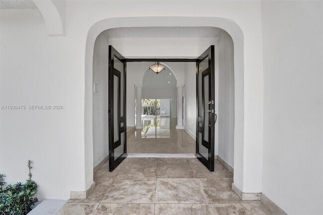 Building Photo - 13015 Biscayne Island Terrace