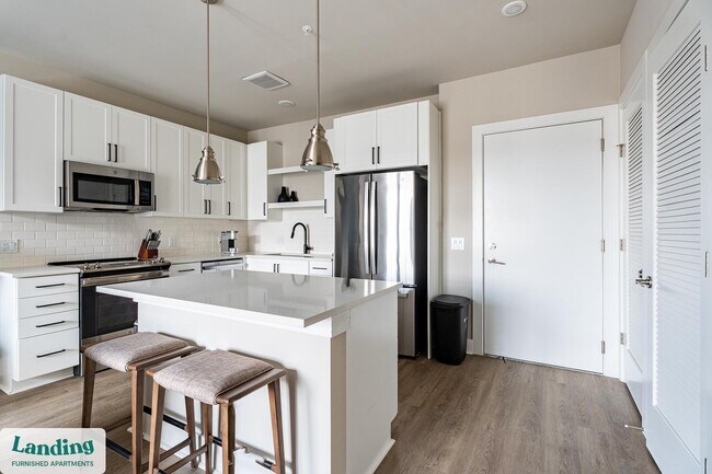 Building Photo - 300 E Broad St