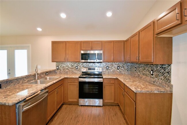 Building Photo - 605 Vittorio Dr