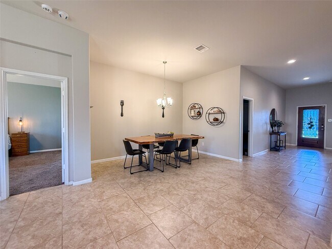 Building Photo - 2513 Kaman Ln