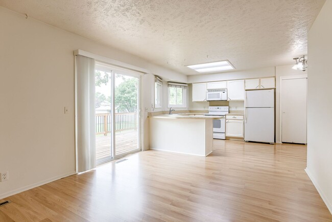 Building Photo - Adorable home in Heart of Papillion