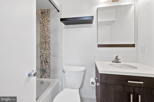 Building Photo - 2302 Wineberry Terrace