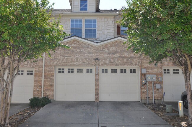 Building Photo - 2214 Glacier Park Ln