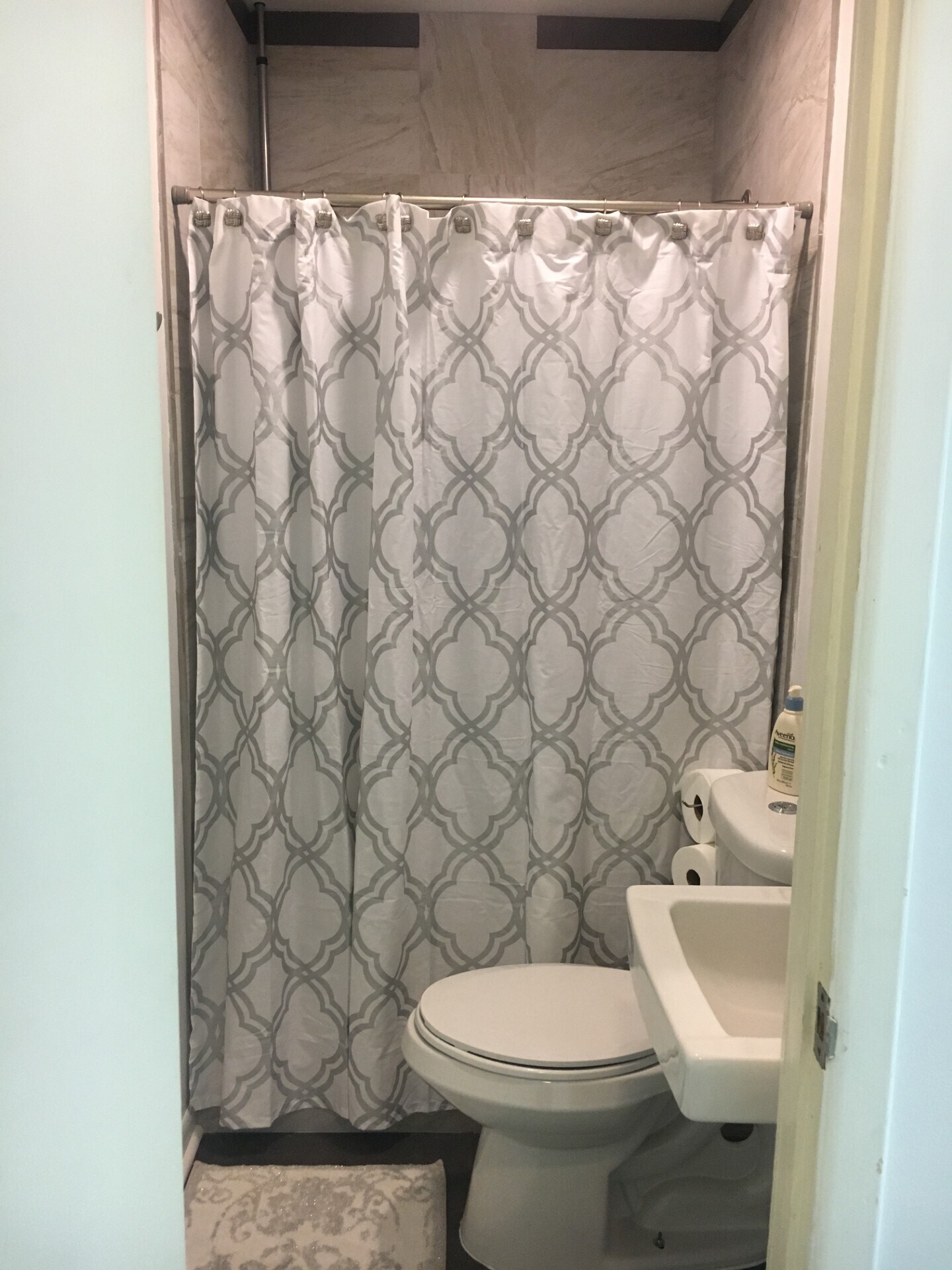 Building Photo - 621 Fairbanks St