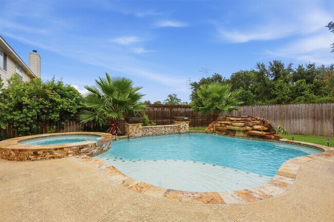 Building Photo - 2538 Acadiana Ln