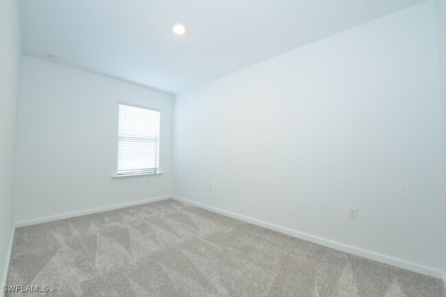 Building Photo - 27839 Solis Grande Dr