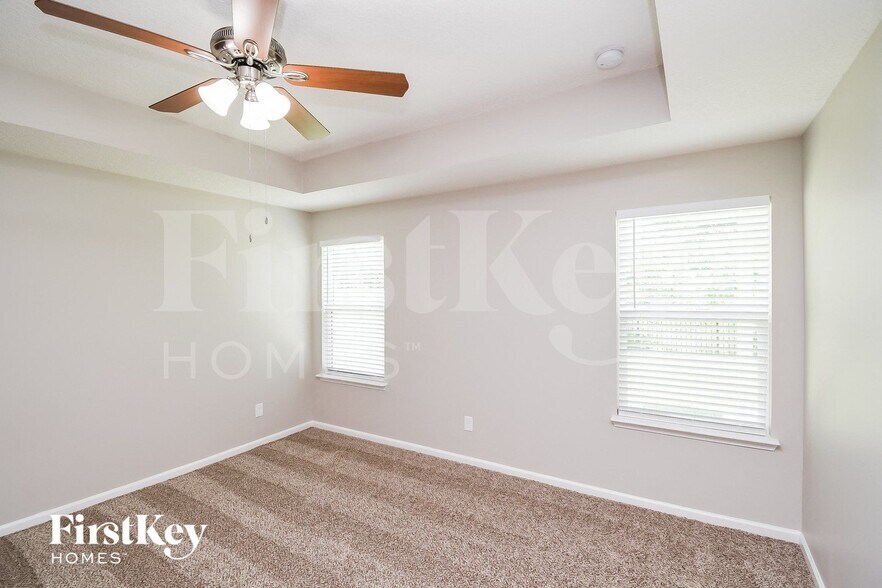 Building Photo - 388 Gillespie Gardens Dr