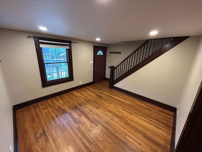 Building Photo - Cozy 2 bedroom in Squirrel Hill