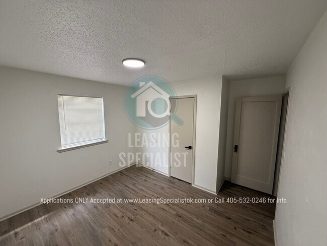 Building Photo - Charming South East OKC Home AVAILABLE FOR IMMEDIATE MOVE IN!