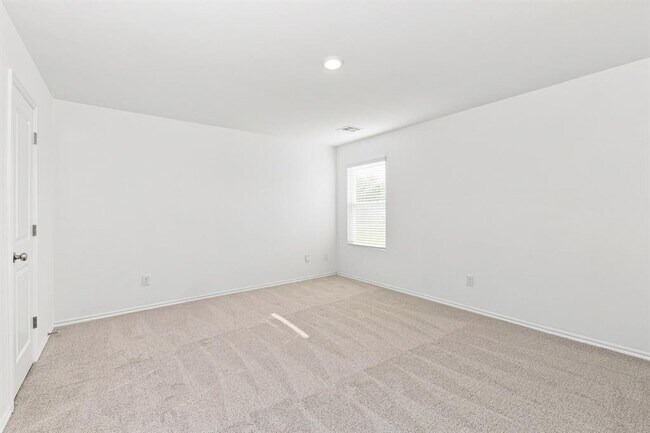 Building Photo - 2208 Bleecker St