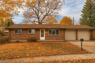 Building Photo - Beautifully Remodeled 3-Bedroom Ranch in Quiet West Arvada Neighborhood