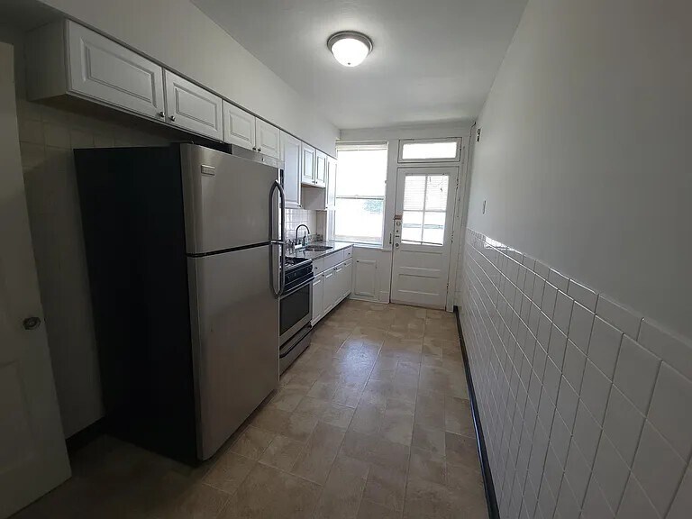 Building Photo - 6624 San Bonita Ave