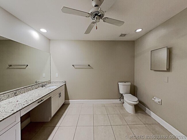 Building Photo - 15008 SW 112th Ln