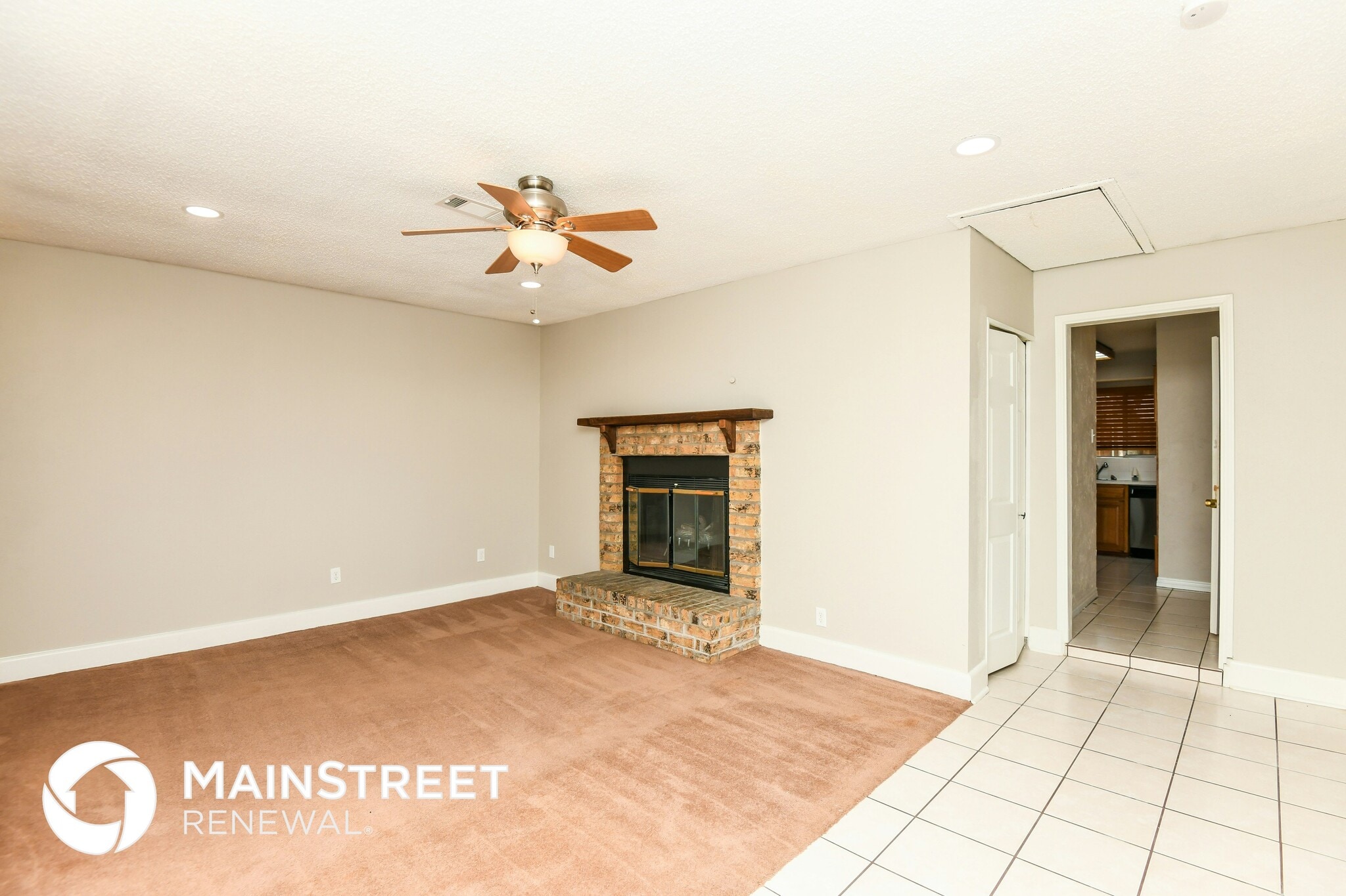 Building Photo - 1034 Meadowbrook Dr