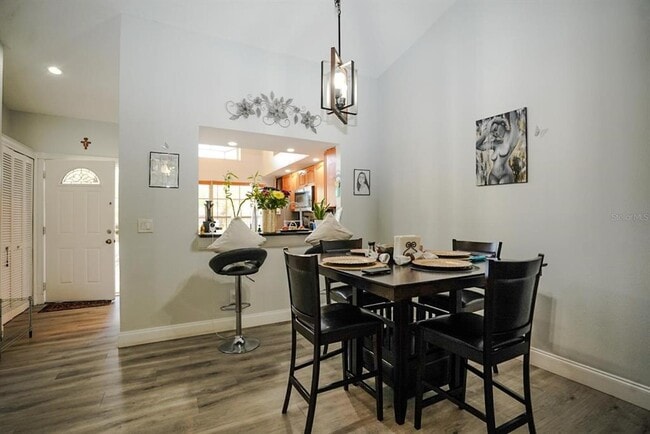 Building Photo - 14768 Laguna Beach Cir