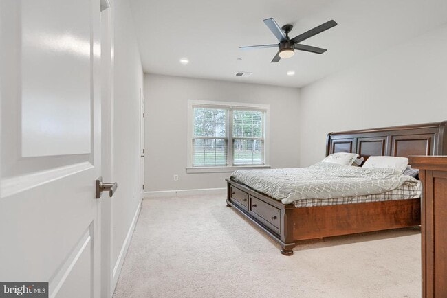 Building Photo - 7123 Starmount Ct