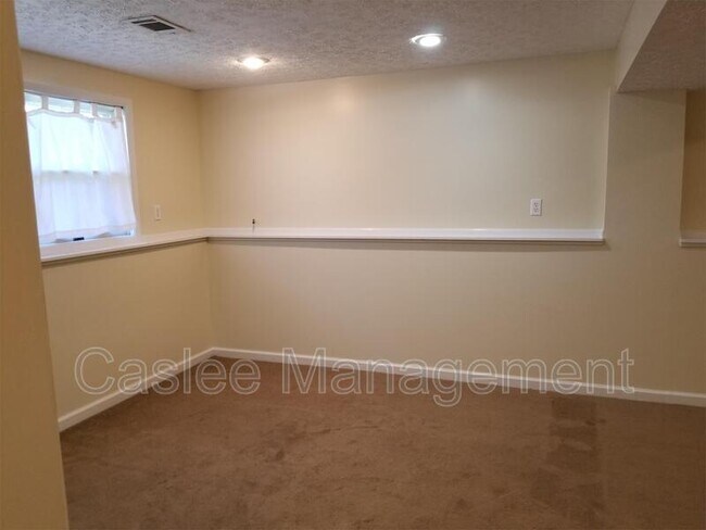 Building Photo - 1049 DeLeone Dr