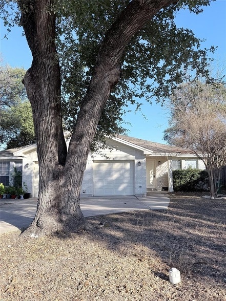 Building Photo - 8621 Talyne Chaise Cir