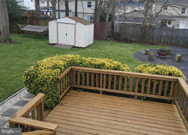 Building Photo - 14362 Southgate Ct