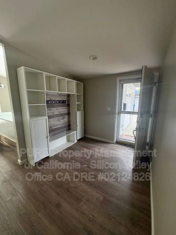 Building Photo - 40469 Shaw Ct