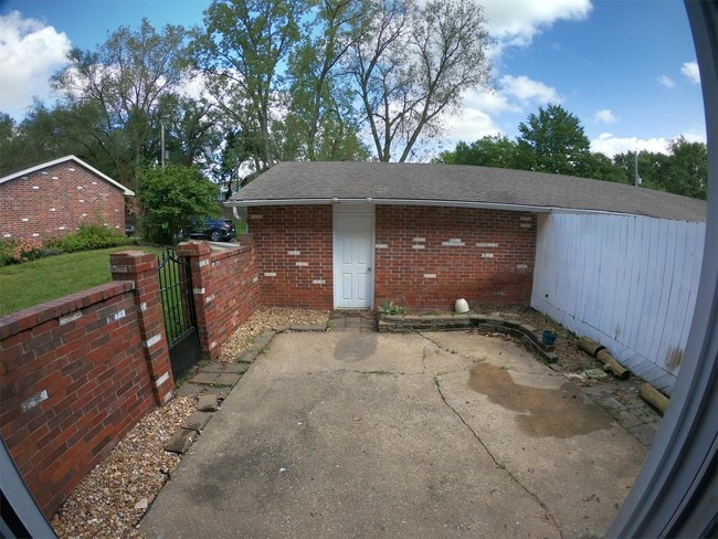 Building Photo - 1008 Jana Dr