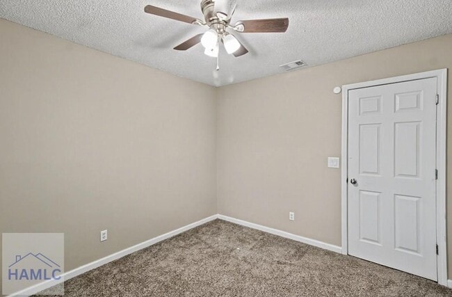 Building Photo - 43 Sandy Run Rd