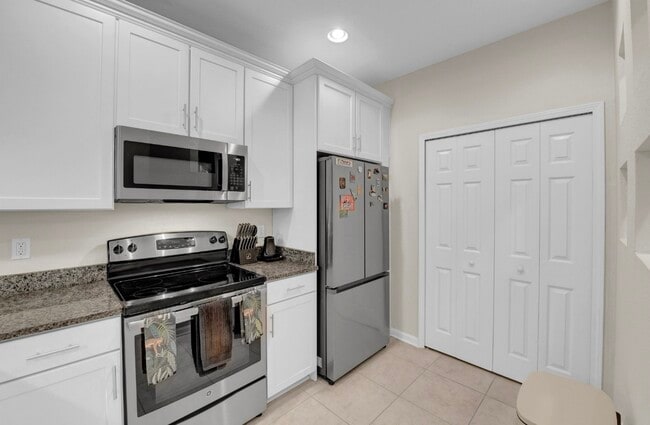 Building Photo - 11287 Estancia Villa Cir