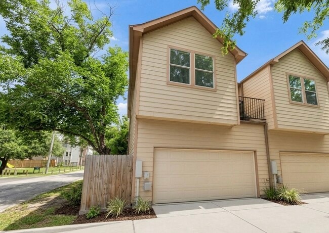 Building Photo - 5545 Cornish St