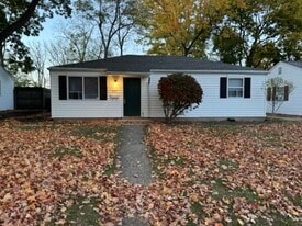 Building Photo - 907 Dover Dr